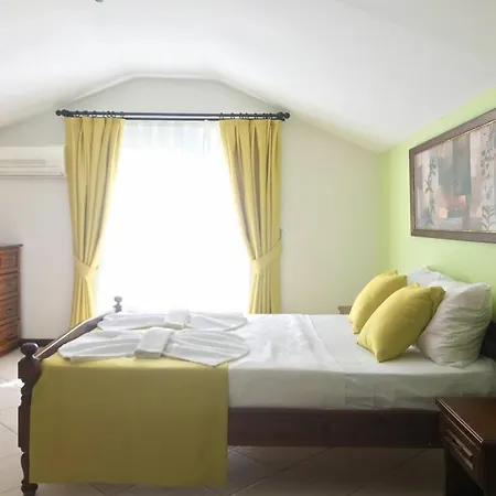 Villa Daisy Oludeniz - 7 Bedroom - 14 People Fethiye