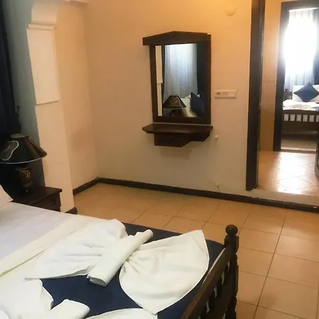 Daisy Oludeniz - 7 Bedroom - 14 People Villa Fethiye
