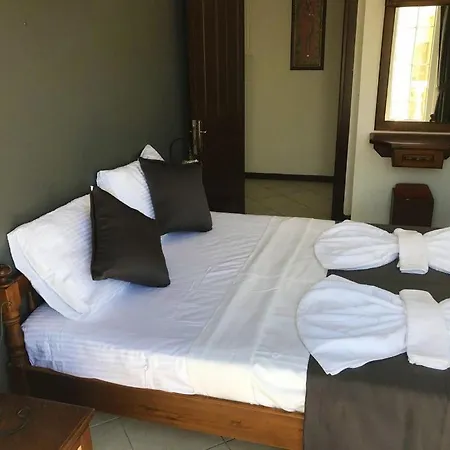 Villa Daisy Oludeniz - 7 Bedroom - 14 People Fethiye
