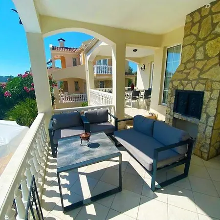Daisy Oludeniz - 7 Bedroom - 14 People Villa Fethiye